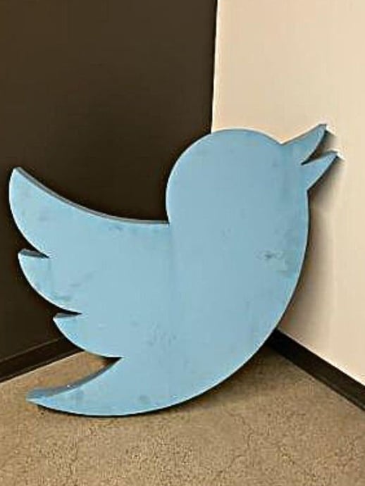 2005_Twitter Bird Logo Fascia Sign